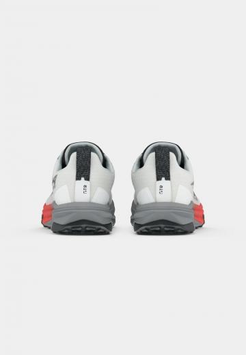 Беговые кроссовки