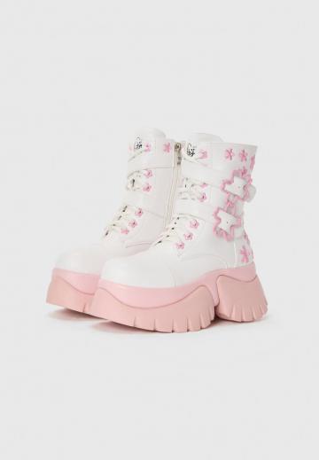 Ботинки на шнуровке