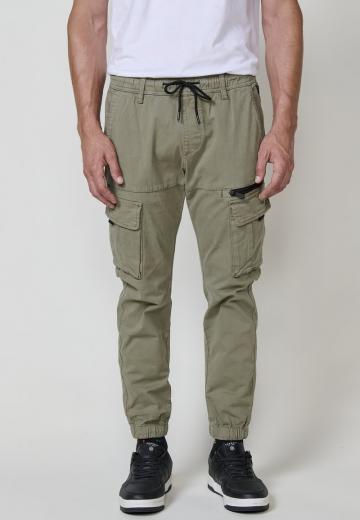 Брюки с накладными карманами