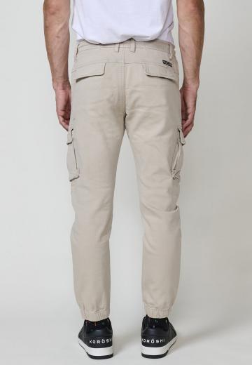 Брюки с накладными карманами