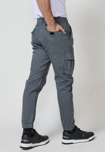 Брюки с накладными карманами