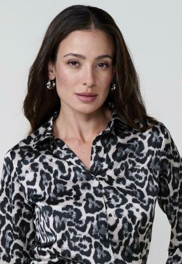 Атласная блузка