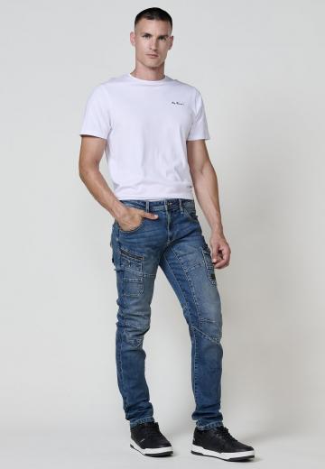 Прямые джинсы