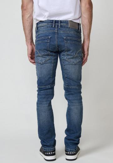 Прямые джинсы