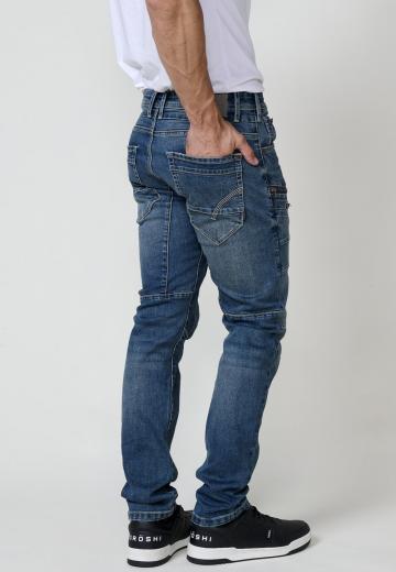 Прямые джинсы