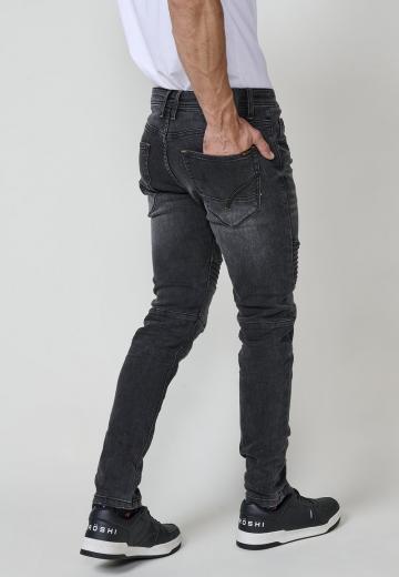 Узкие джинсы