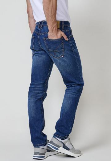 Прямые джинсы