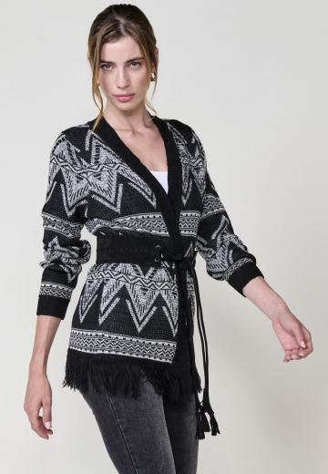 Жаккардовая вязаная кофта