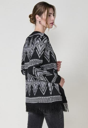 Жаккардовая вязаная кофта