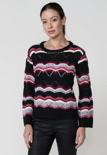 Пуловер в полоску