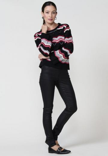 Пуловер в полоску