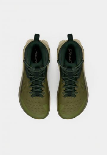 Походные ботинки