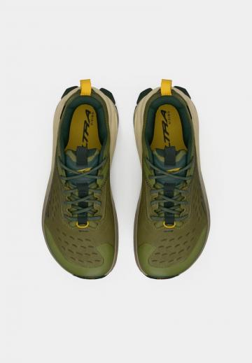 Беговые кроссовки