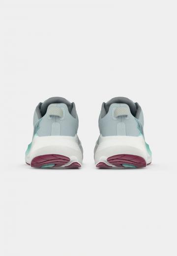 Беговые кроссовки