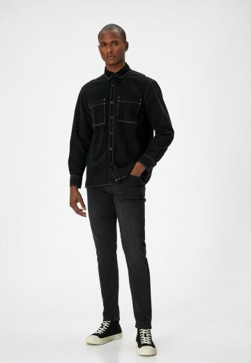 Узкие джинсы