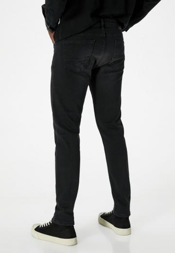 Узкие джинсы