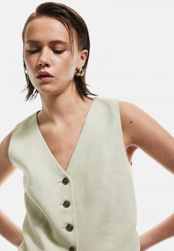 Джинсовая жилетка