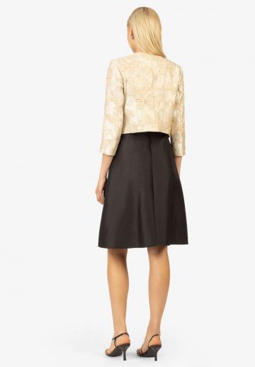 Короткий блейзер