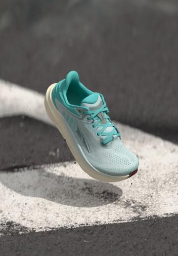 Беговые кроссовки