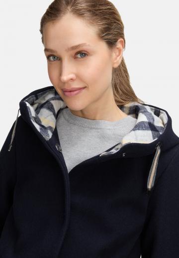 Короткое пальто