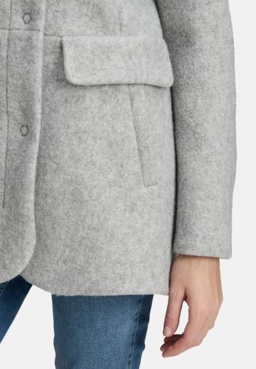 Короткое пальто