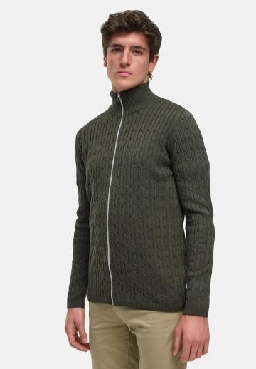 Вязаная кофта