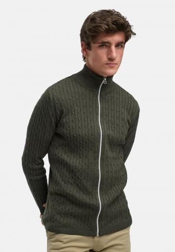 Вязаная кофта