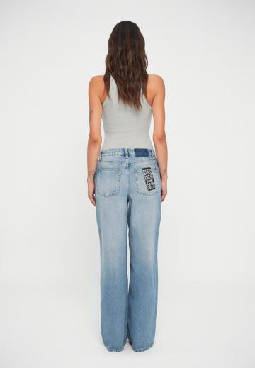 Свободные джинсы
