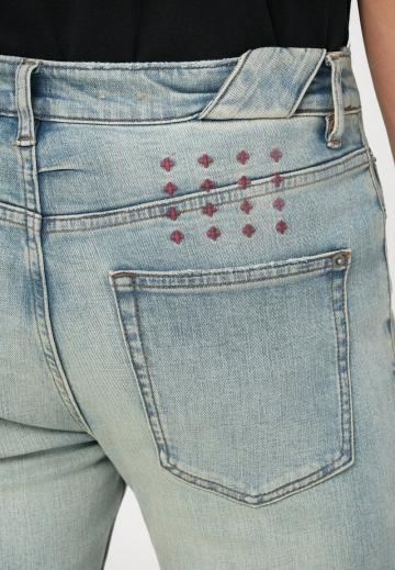 Узкие джинсы