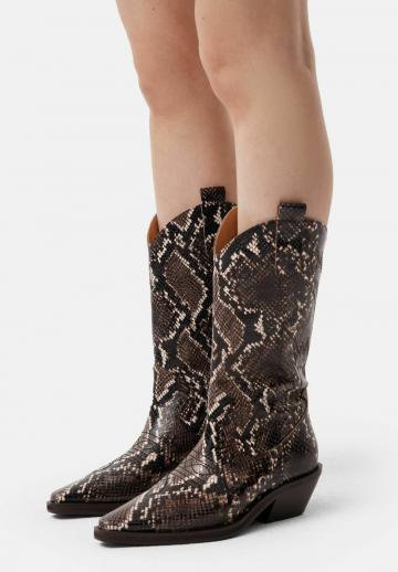 Ковбойские сапоги