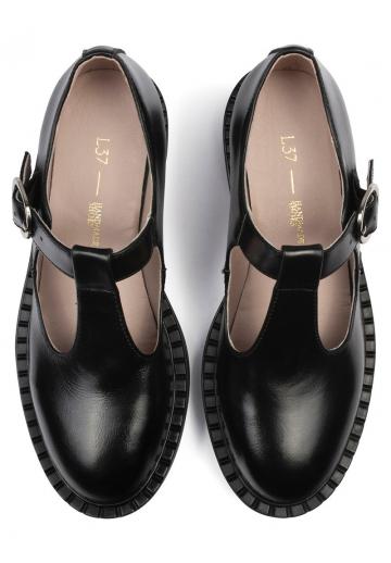 Туфли с высоким носом