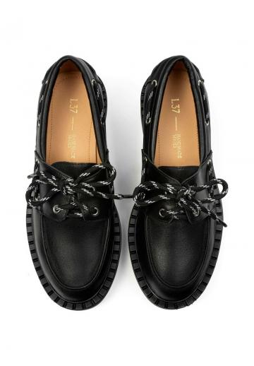 Туфли на шнуровке