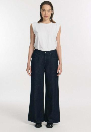 Свободные джинсы