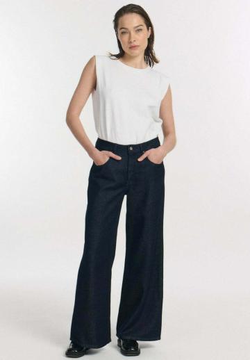 Свободные джинсы