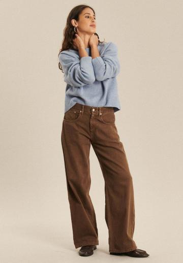 Прямые джинсы