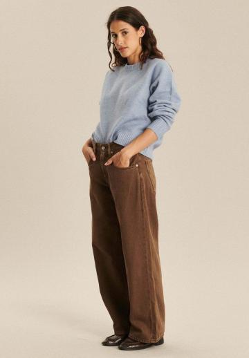 Прямые джинсы