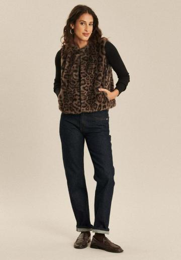 Пуховой жилет