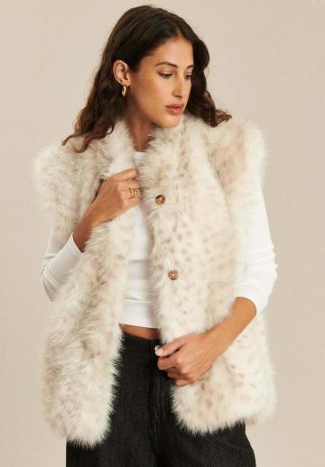 Пуховой жилет