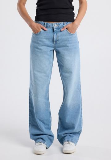 Джинсы