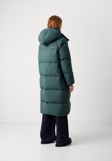 Пуховое пальто