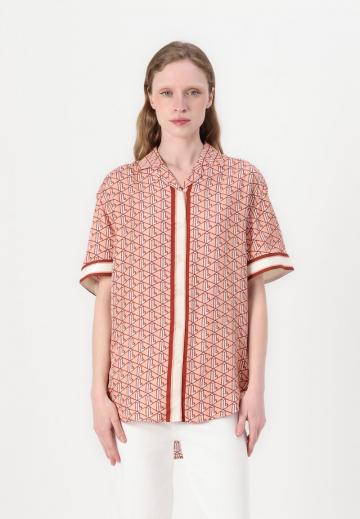 Атласная блузка