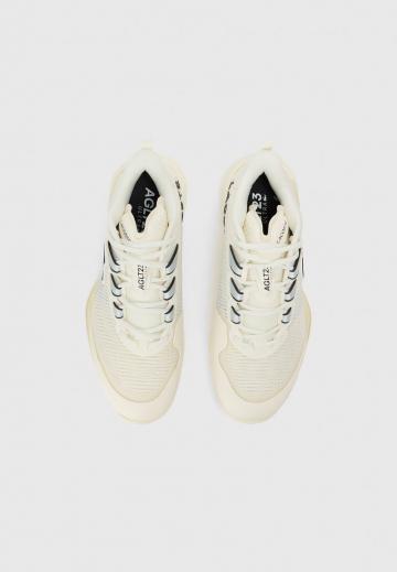 Теннисные кроссовки