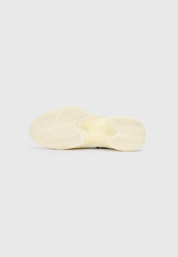 Теннисные кроссовки