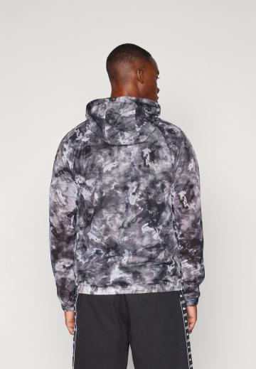 Спортивная куртка