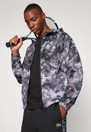 Спортивная куртка