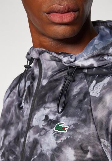 Спортивная куртка