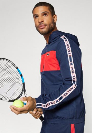 Спортивная куртка