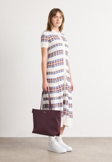 Вязаное платье