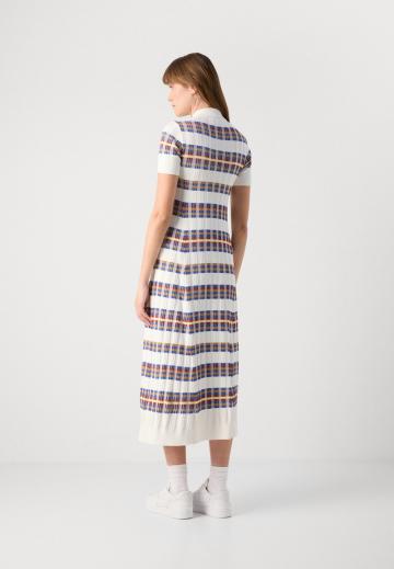 Вязаное платье