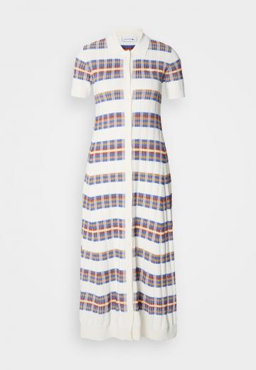 Вязаное платье